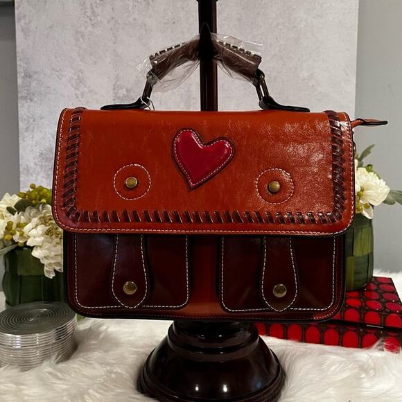 NEW Cambridge Cognac Brown Whipstitch Colorblock Heart Shoulder Bag Satchel Cl… - Picture 1 of 13